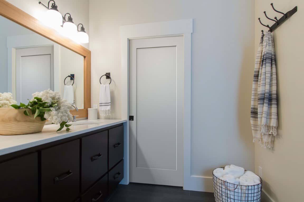 04 Mercer 1 Panel Lifestyle (Medium)