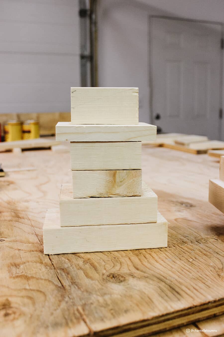 blocs en bois empilés