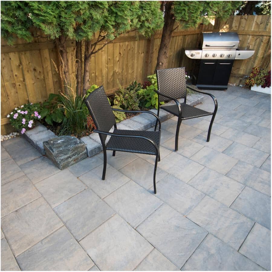 BARKMAN CONCRETE 16" x 16" Sierra Grey Patio Stone | Home Hardware