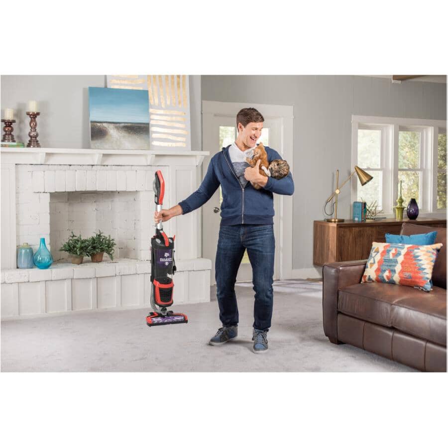 Dirt Devil Upright Bagless Razor Vacuum | Home Hardware