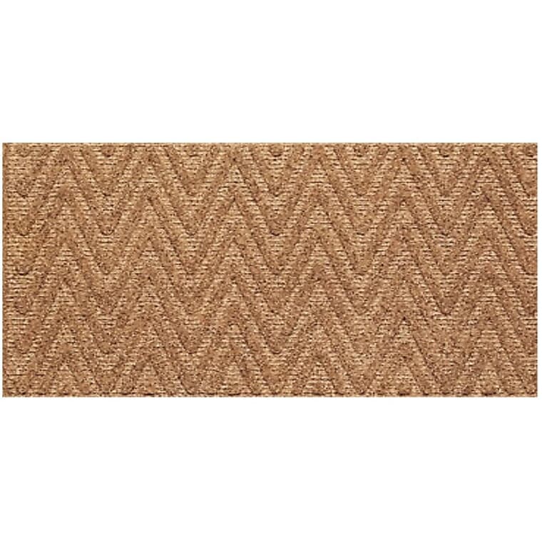 Paillasson en fibre de coco à chevrons texturés avec endos en caoutchouc, 22 x 47 po