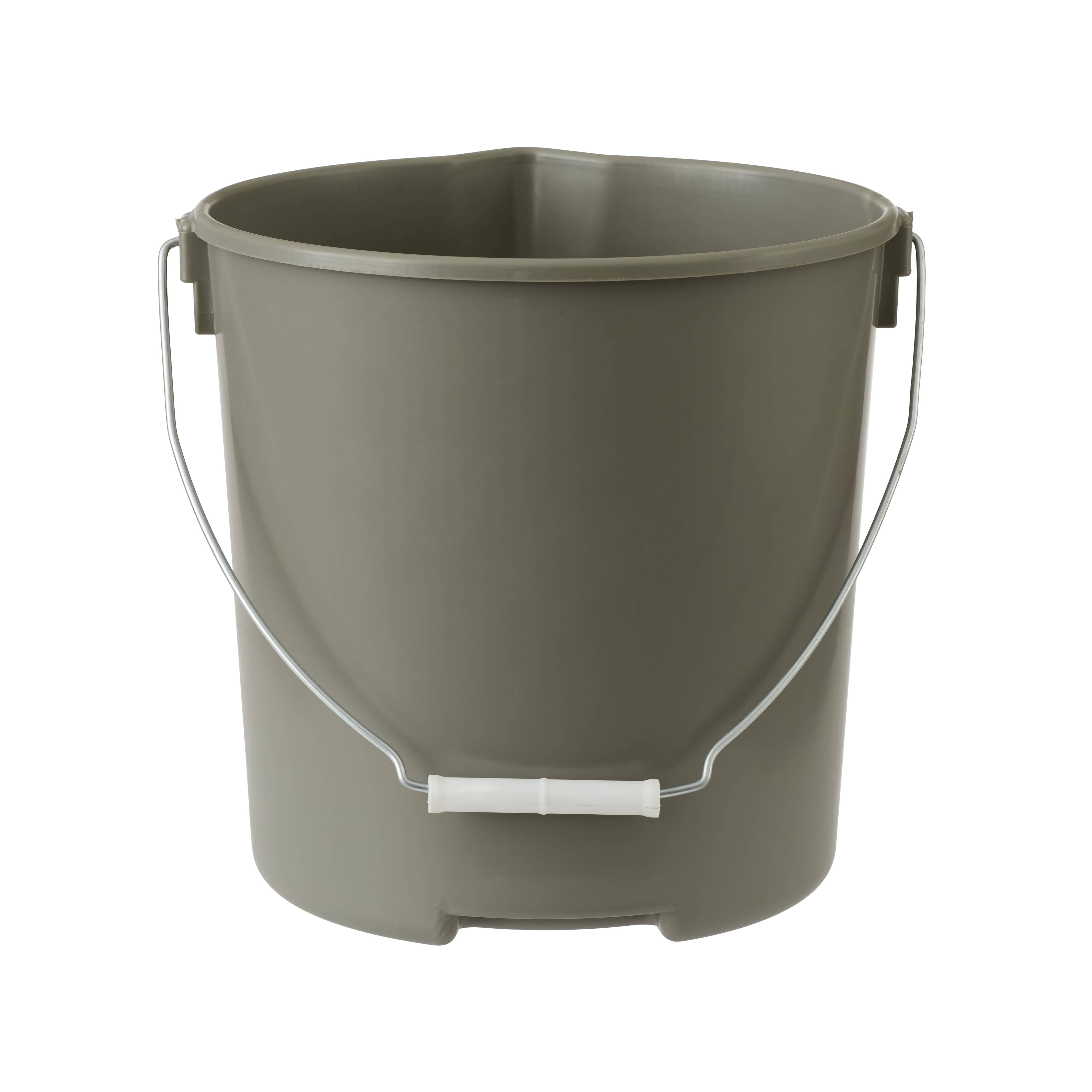 MILLSIDE 9 L Utility Pail with Spout | Home Hardware
