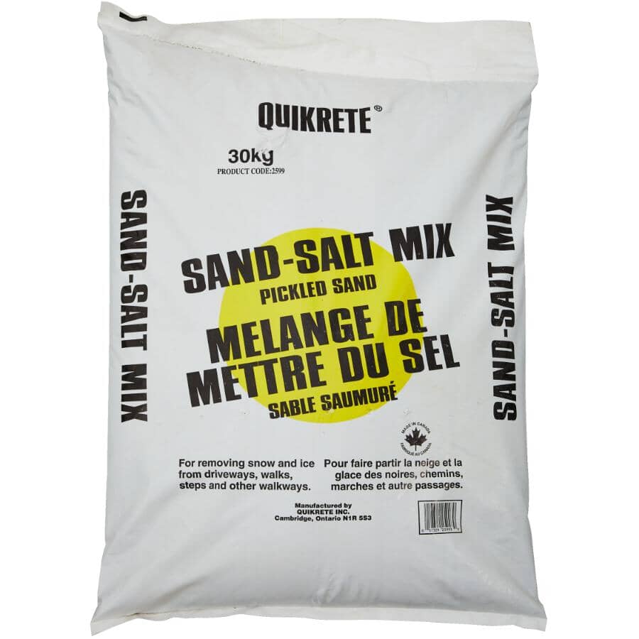 QUIKRETE 30kg Pickled Sand/Salt Mix | Home Hardware