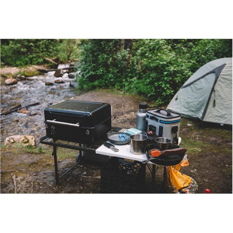 TRAEGER Ranger Pellet Grill & Smoker | Home Hardware